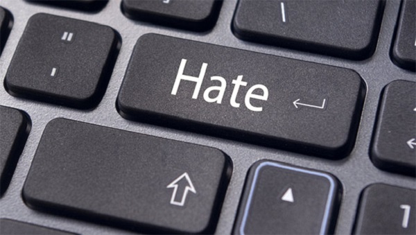 Hate speech: in Germania accordo tra Facebook, Google e Twitter