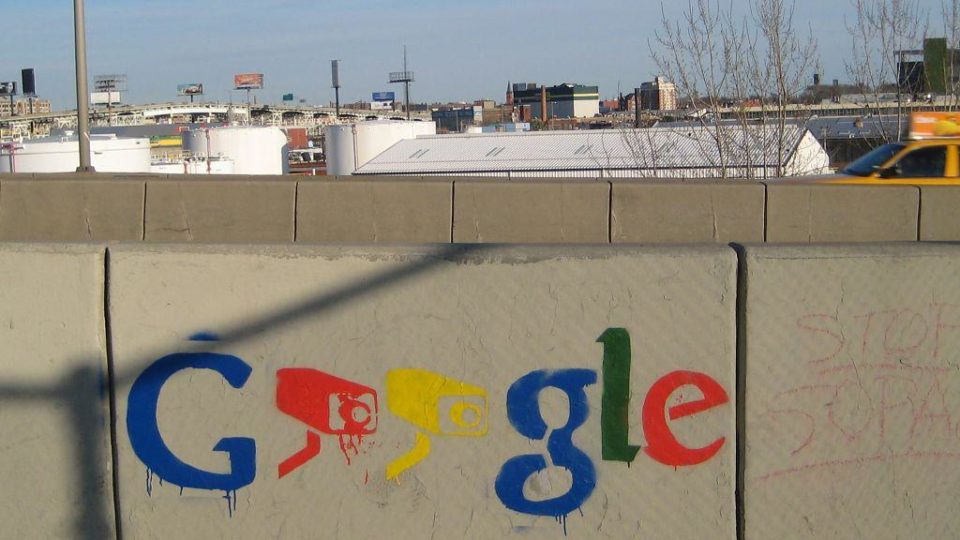 Allarme dagli USA: Google viola la privacy degli studenti!